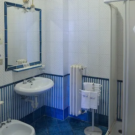 Astor 2* Modène